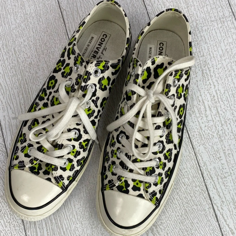 Converse green black cheetah print sneakers tennis shoes W size 12 M size 10